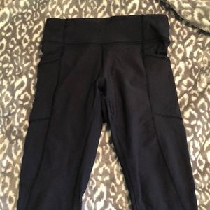 lululemon athletica Pants - Lululemon cropped patterned trim leggings lululemon athletica Pants - Lululemon cropped patterned trim leggings